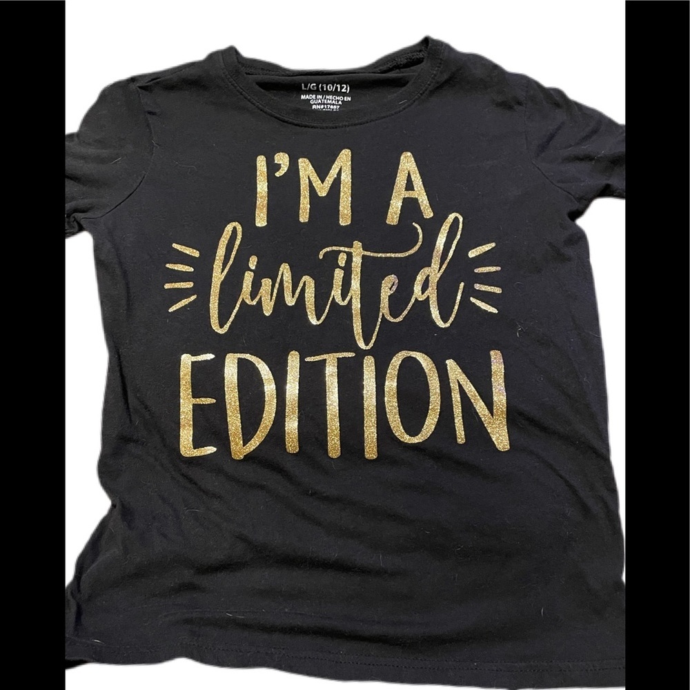Evy Graphic Tee